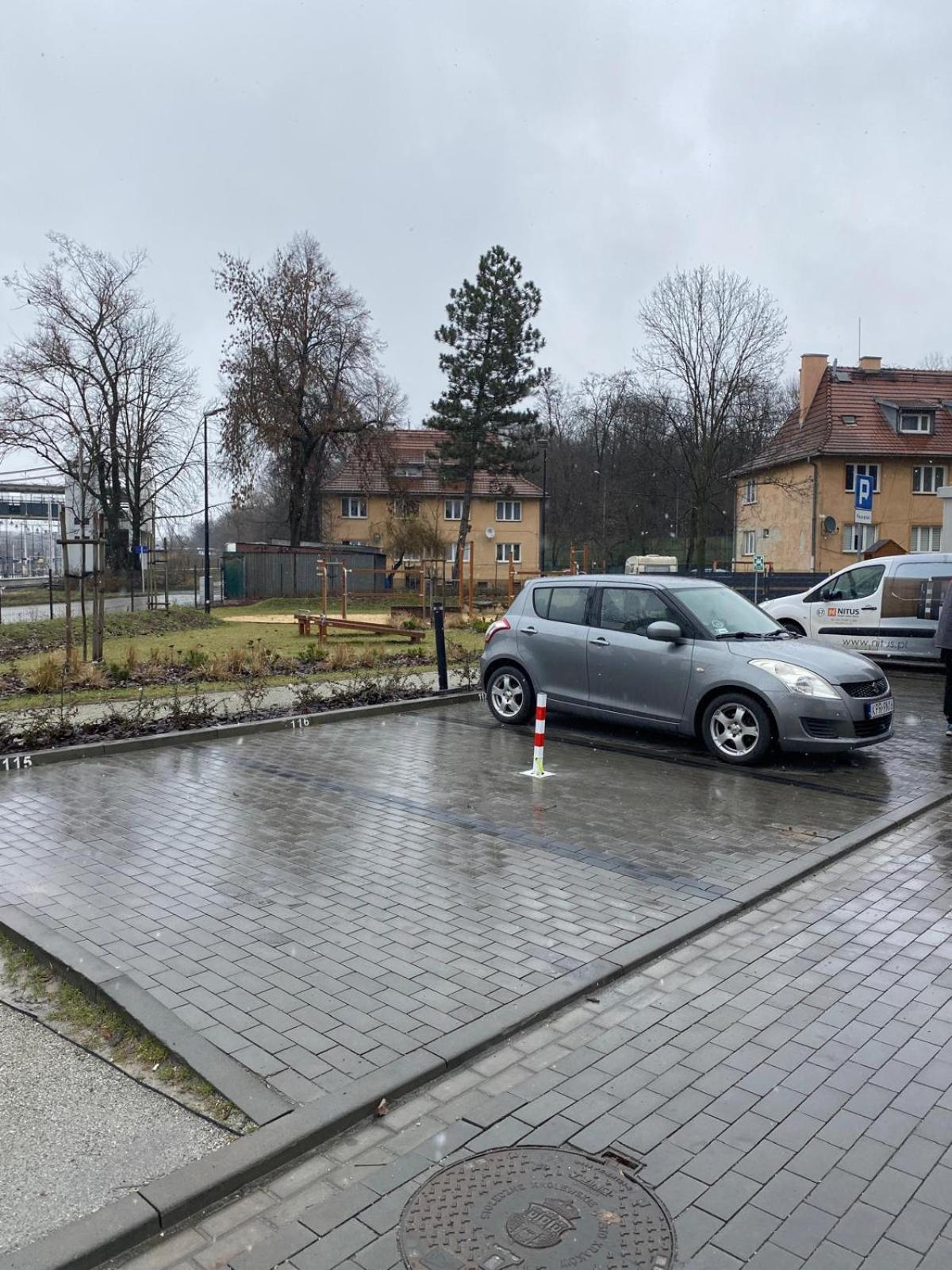 Em * Краків